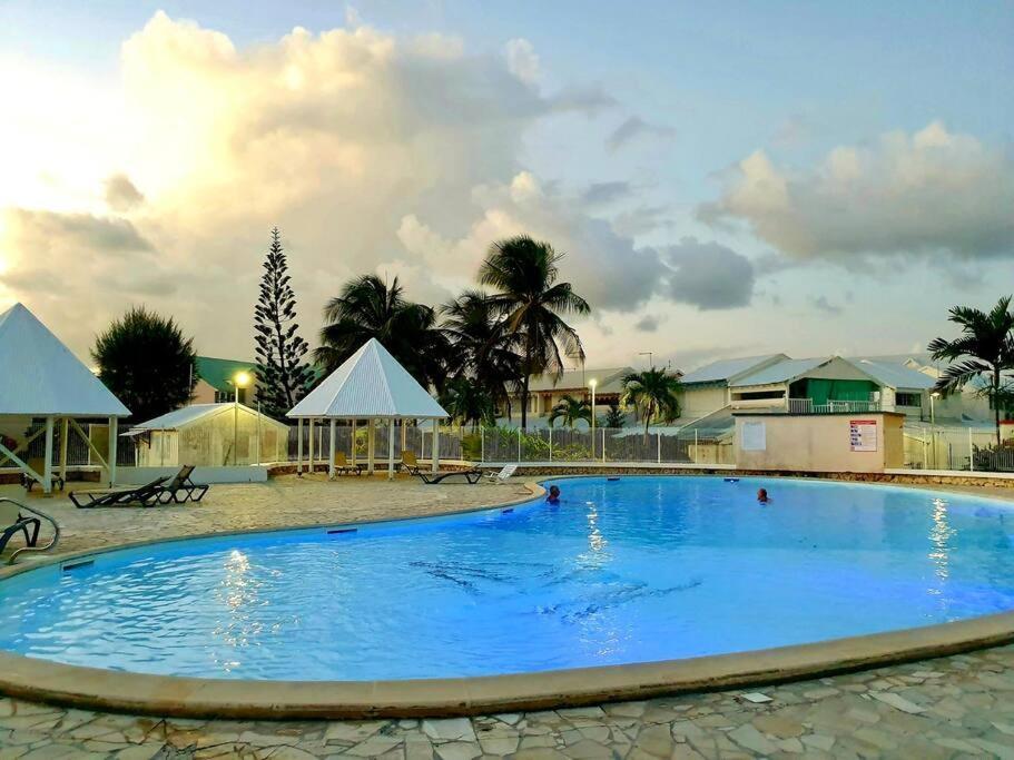 T3, Piscine, Plages Et Commerces A Pieds Sur La Marina Saint-Francois  Exterior photo